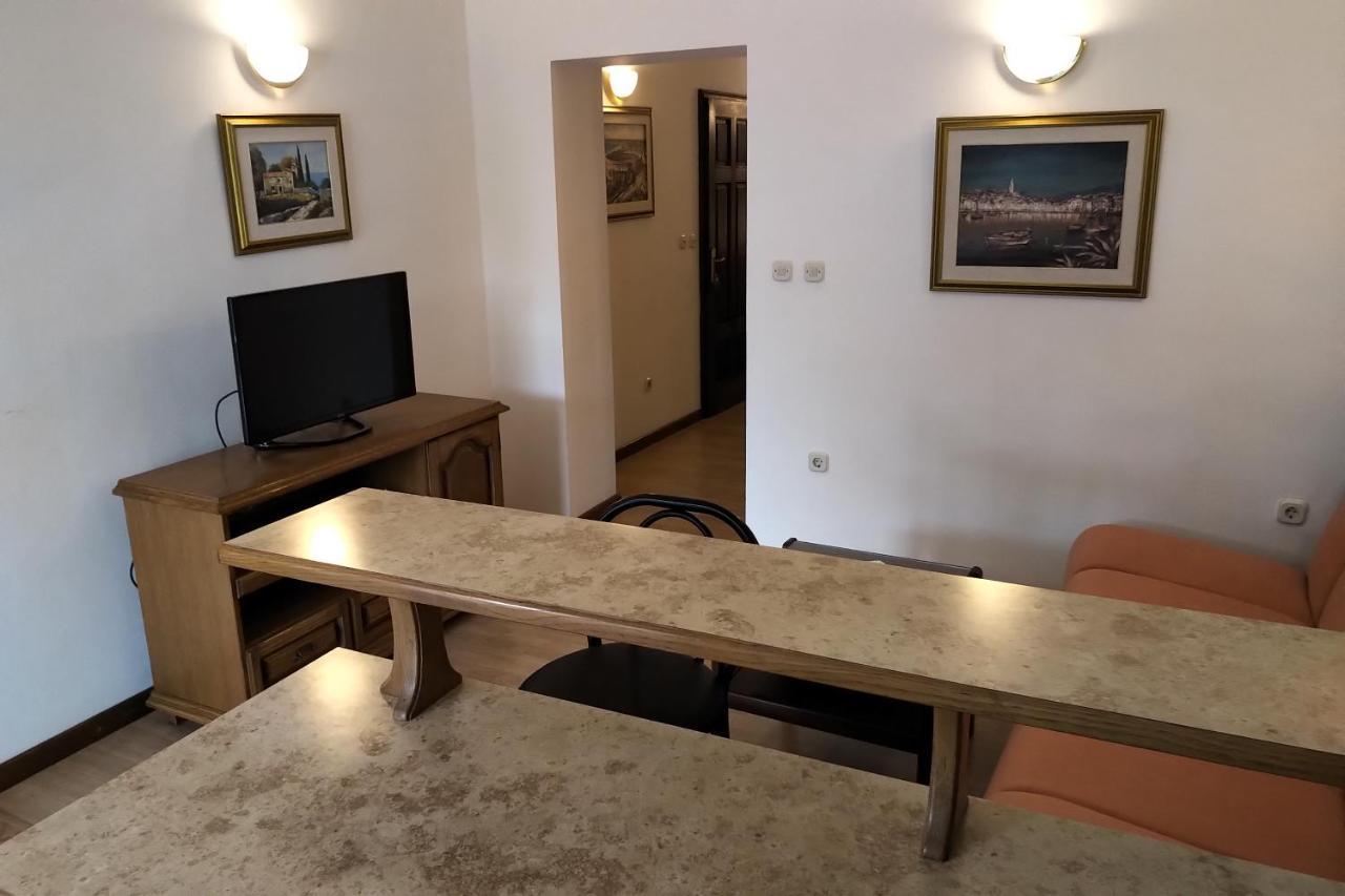 Sun Residence Brela Bagian luar foto