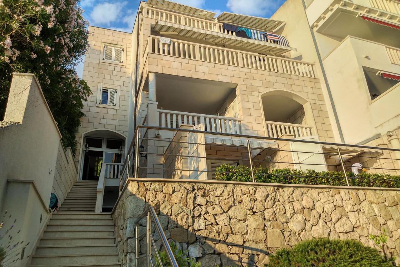 Sun Residence Brela Bagian luar foto
