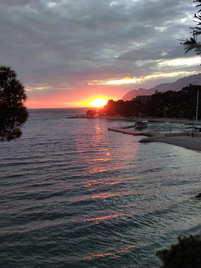Sun Residence Brela Bagian luar foto