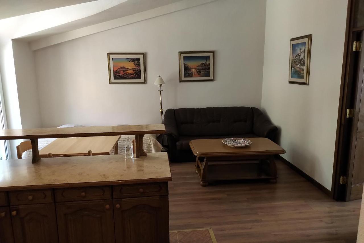Sun Residence Brela Bagian luar foto
